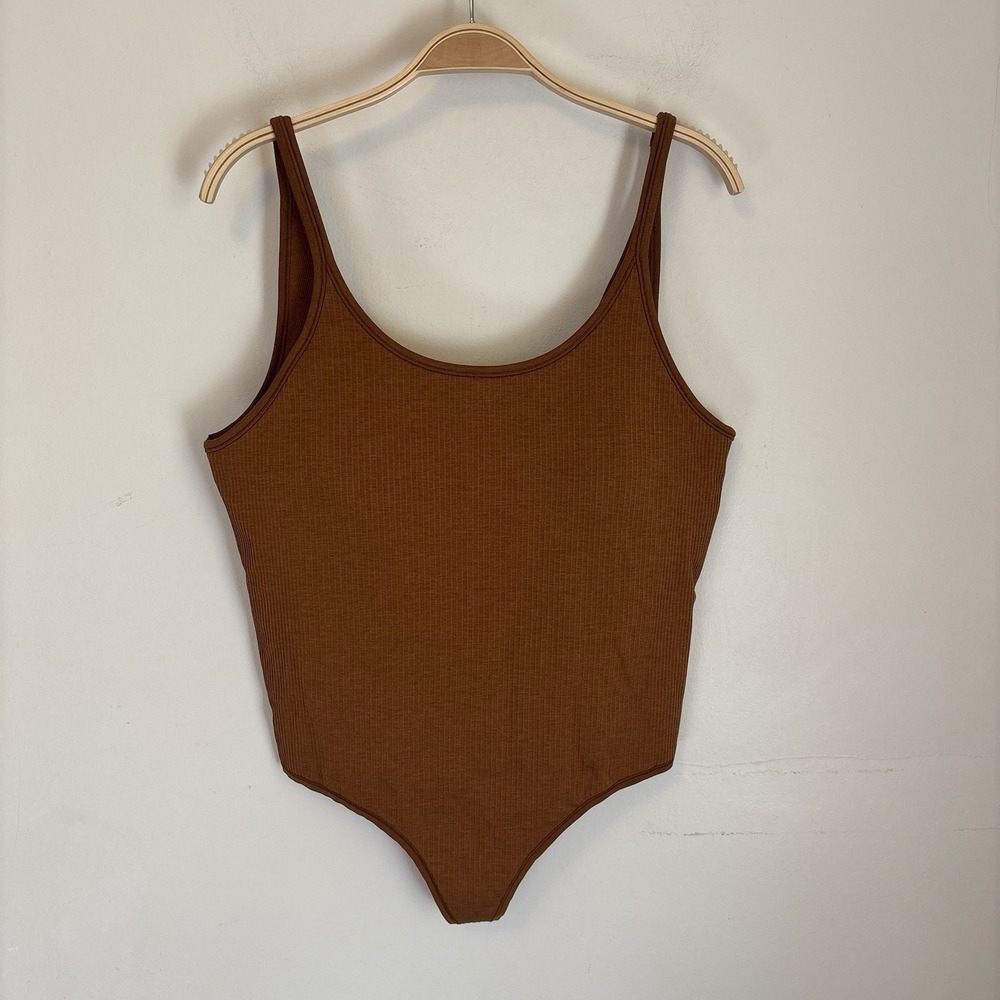 Lululemon Ebb to Street Bodysuit 12 Rib Built in Bra Women's Brown Tan
